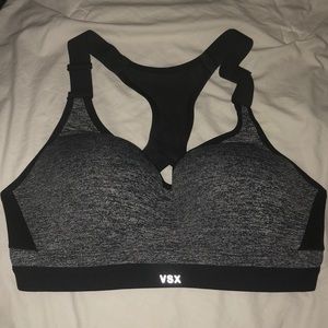 32 D Victoria Secret Sports Bra